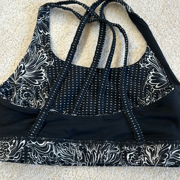 Lululemon Bra Top-EUC!! - Picture 6 of 9